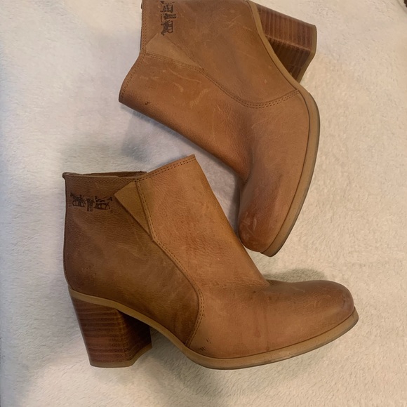 Levi’s women leather ankle booties - Picture 9 of 10